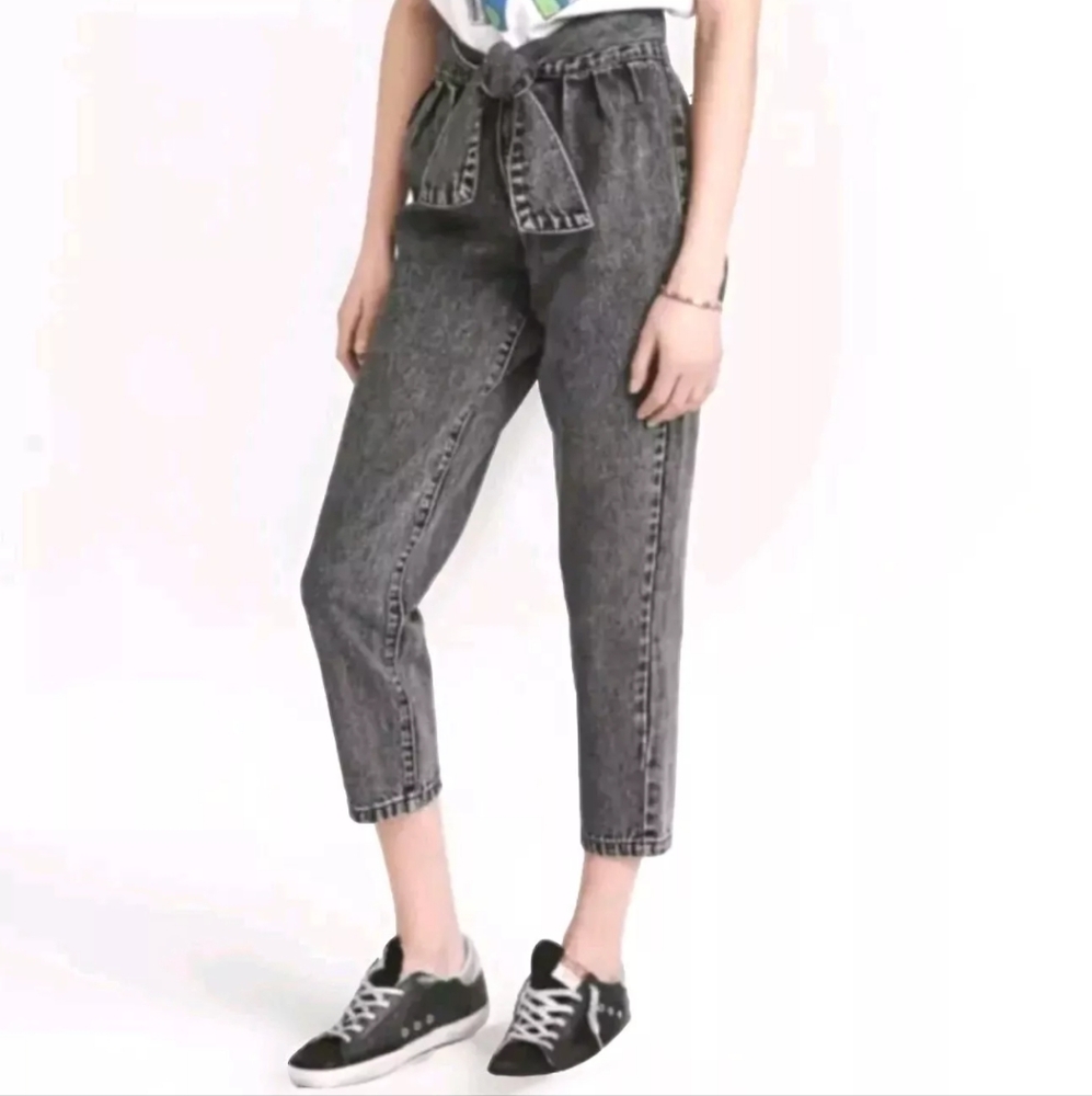 Blank NYC When In Rome Pants Woman 27 Paper bag Waist Black Acid Wash Denim Nwt